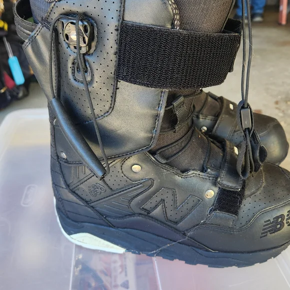 New Balance Black Snow Boots Men’s Rain & Snow - Picture 5 of 5